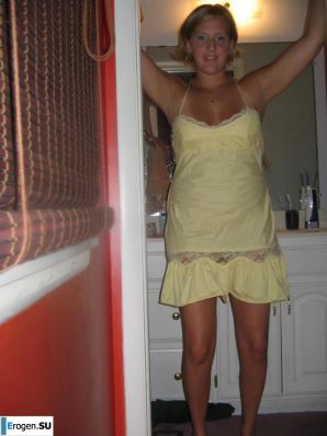 The donut girl and her personal photos. Thumb 13
