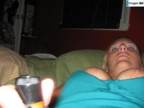 The donut girl and her personal photos. Thumb 5