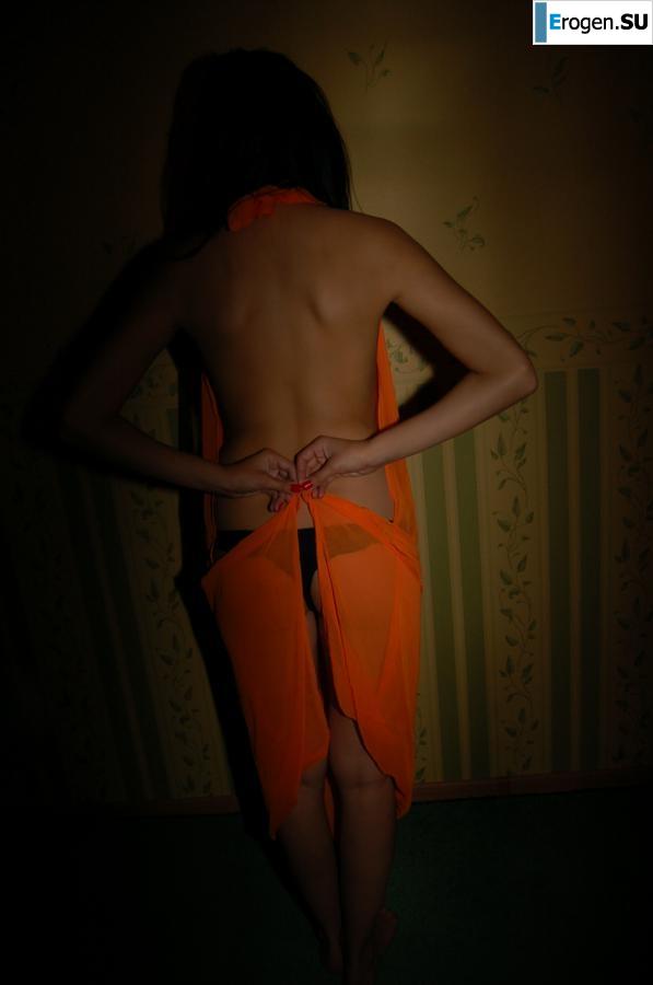 Brunette home photo session. Photo 44