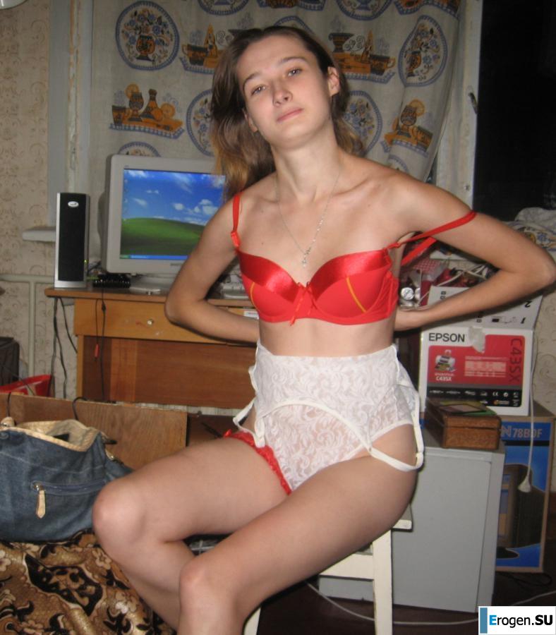 Home photos of a Ukrainian girl. Photo 21