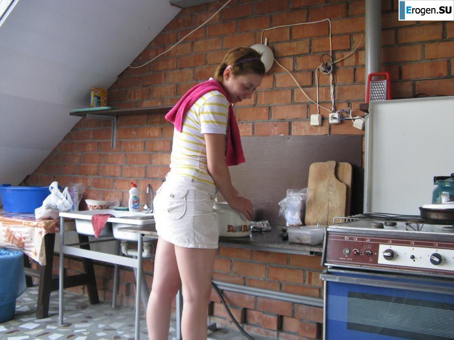 Girl and Carpet. Photo 4