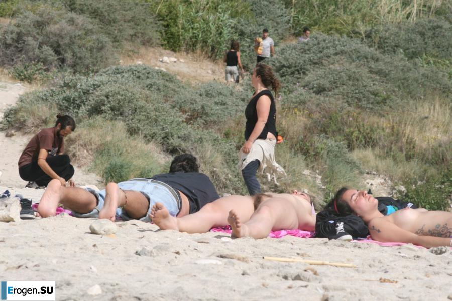And again, hippies. Now on the beach. Slide 38