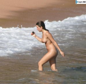 And again, hippies. Now on the beach. Part 4. Thumb 14
