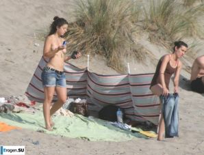 And again hippies. Now on the beach. Part 5. Thumb 23