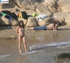 And again hippies. Now on the beach. Part 5. Thumb 35
