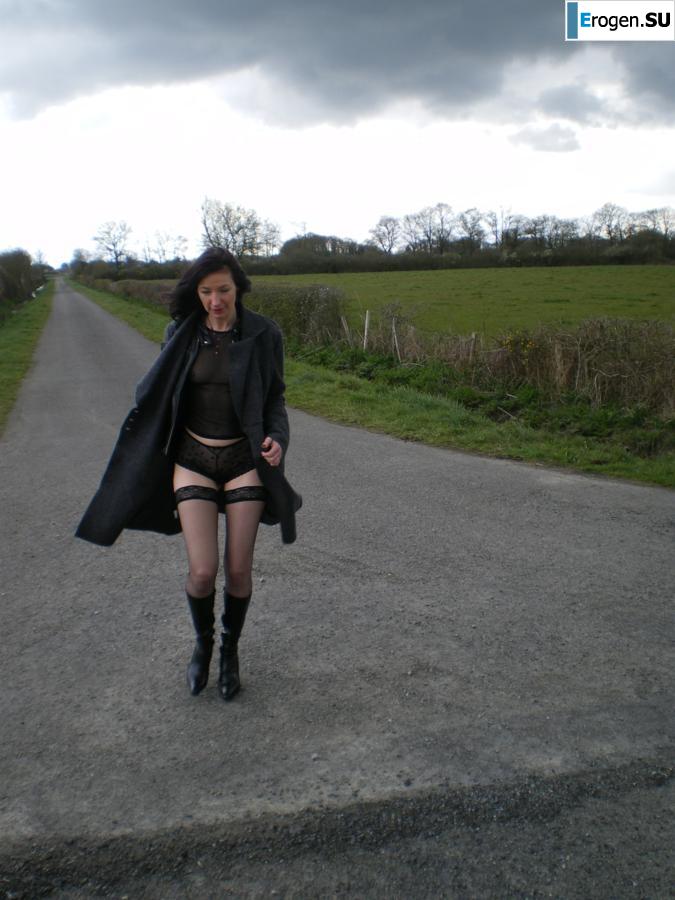 Madame Frenchwoman. Photo 12