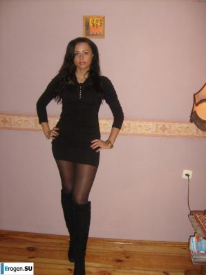Beautiful Brunette. Thumb 7
