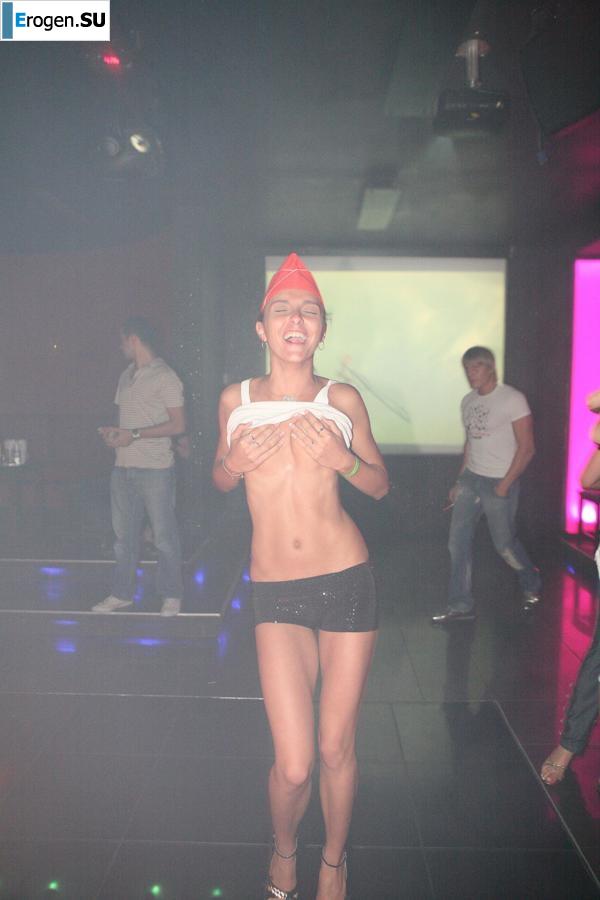 A company of Russians ignites in Turkey. Photo 16