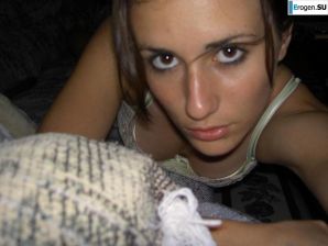A beautiful Bulgarian poses at home and on the beach. Thumb 20