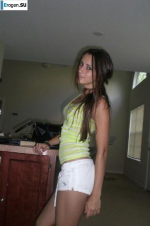 A beautiful Bulgarian posing at home and on the beach. Part 5. Thumb 29