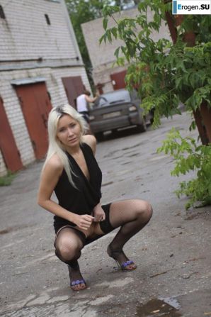 Nastya from Samara walks around the city and shows herself. Part 9. Thumb 33