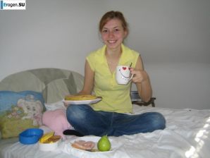 Slender German and her curly-haired friend. Thumb 7