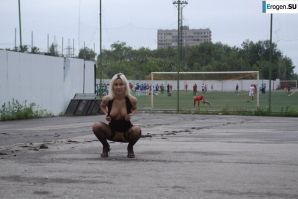 Nastya from Samara walks around the city and shows herself. Part 12. Thumb 10