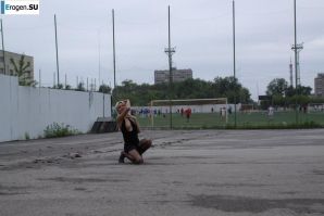 Nastya from Samara walks around the city and shows herself. Part 12. Thumb 14