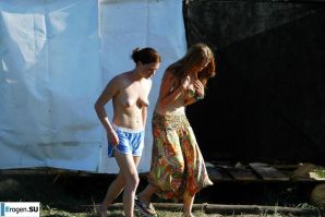 Фото со слета хиппи. Эскиз 9