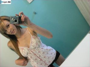 Self-shot in the bathroom. Thumb 11