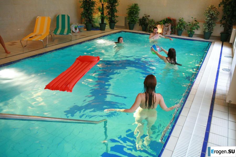 Czech nudists in the pool. Part 2. Slide 24