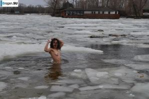 Ukrainian nudists in winter. Part 2. Thumb 33