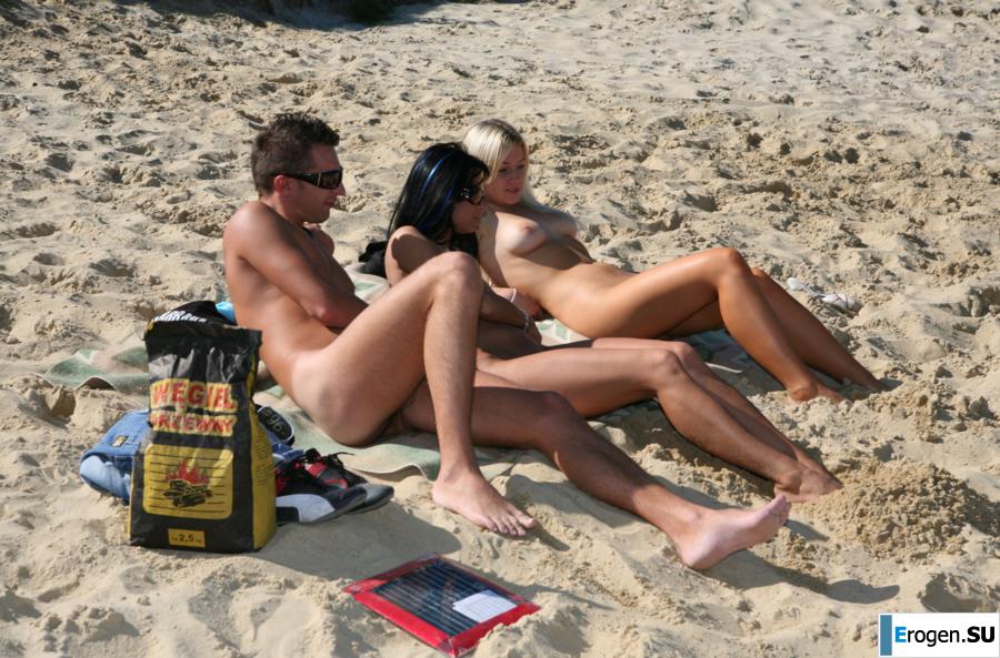 Three nudists on the riverbank. Part 4. Slide 11