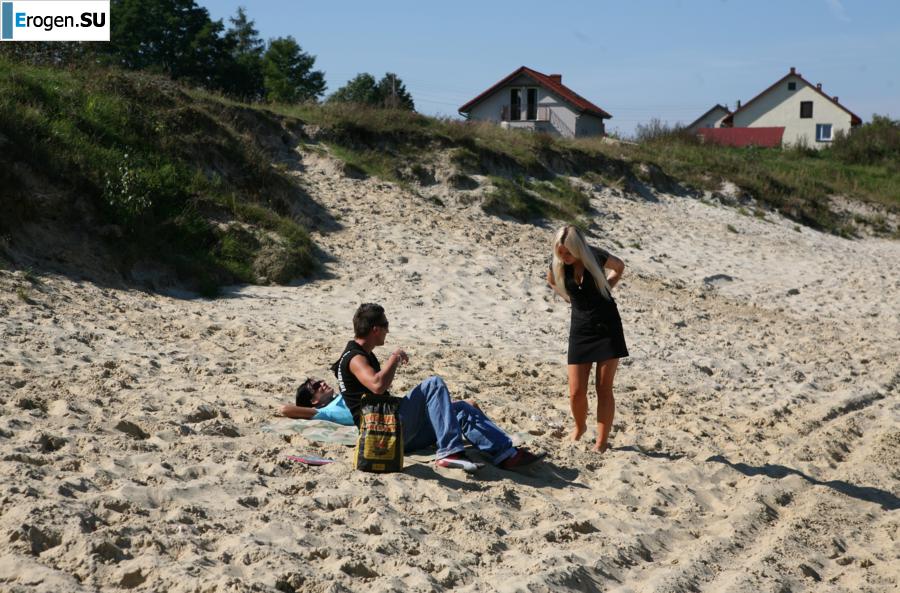 Three nudists on the riverbank. Part 4. Slide 17