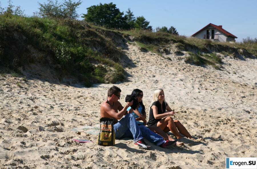 Three nudists on the riverbank. Part 4. Slide 39