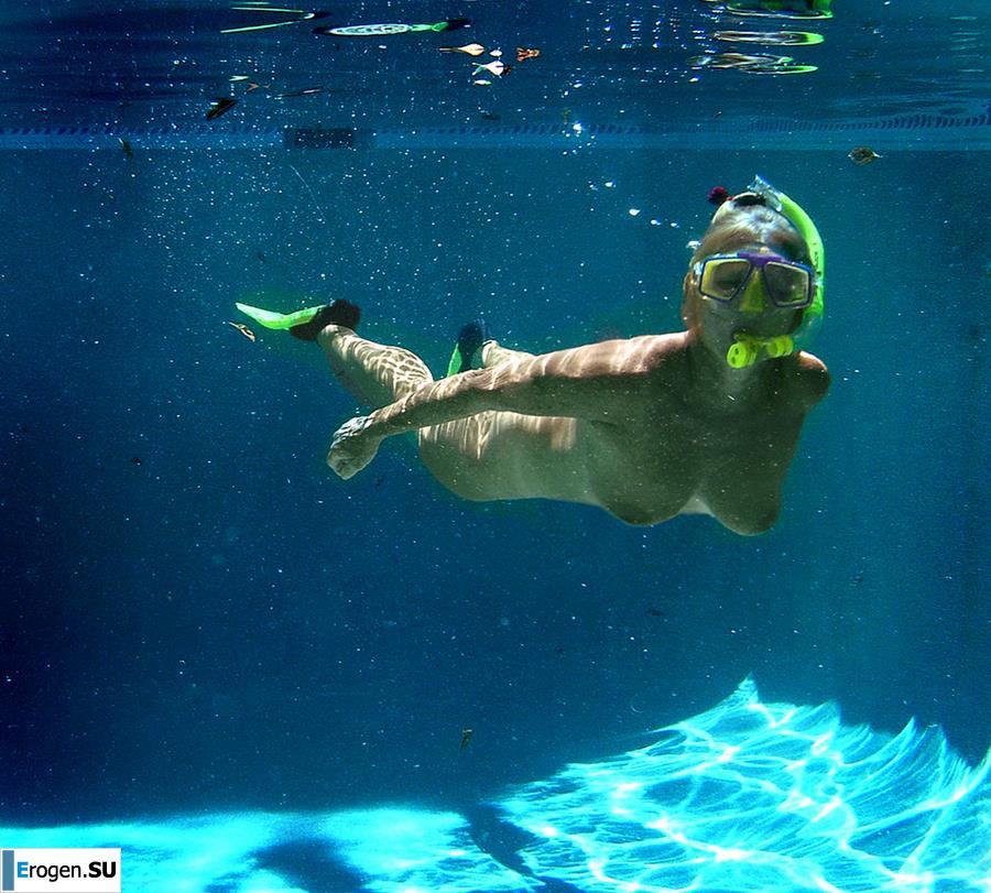 underwater girls. Photo 37