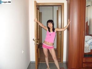 Ah, what legs. Thumb 19