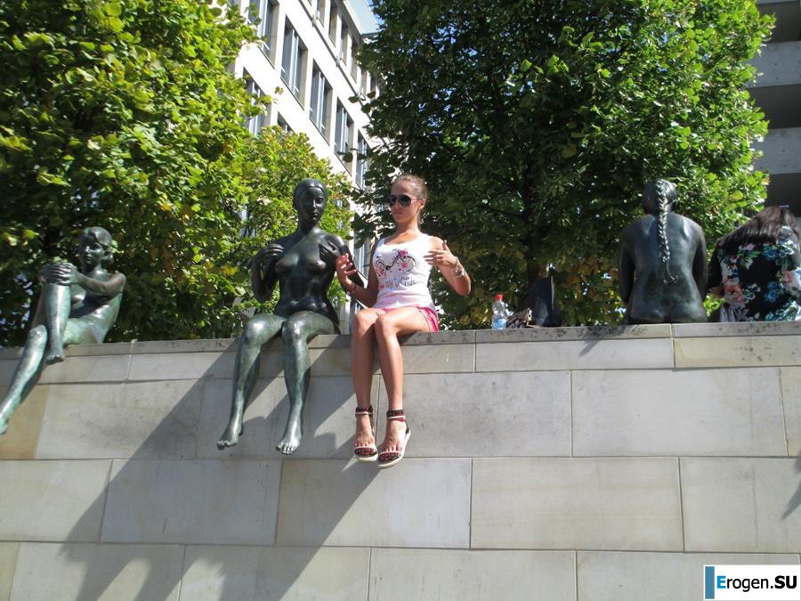 legs from VKontakte. Slide 9
