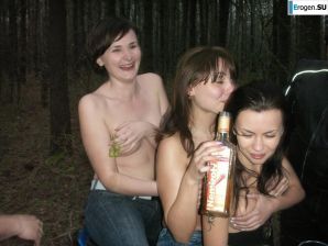 Dead Girls. Thumb 15