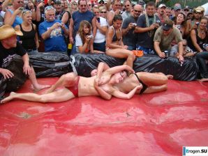 Women's Show Wrestling. Thumb 50