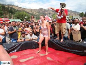 Women's Show Wrestling. Thumb 8