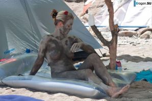 Naked in the Mud. Thumb 17