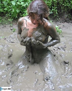 Naked in the Mud. Thumb 24