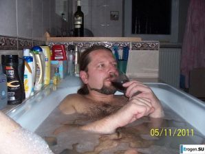 Busty and the Bearded Man. Thumb 10