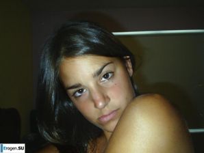 Unshaven brunette. Thumb 23