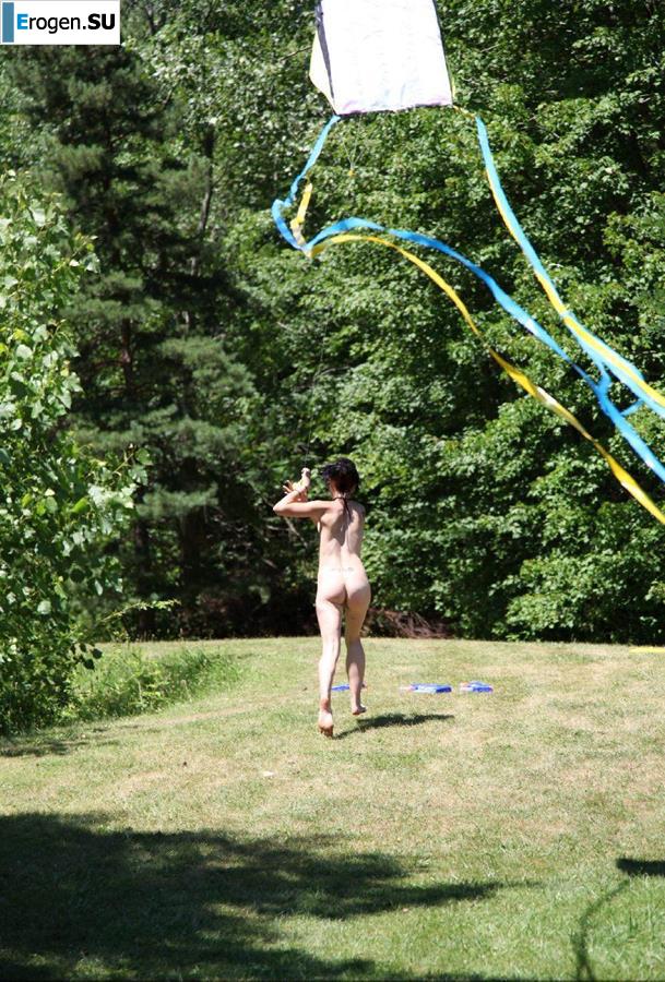 Nudists fell into childhood. Part 3. Photo 6