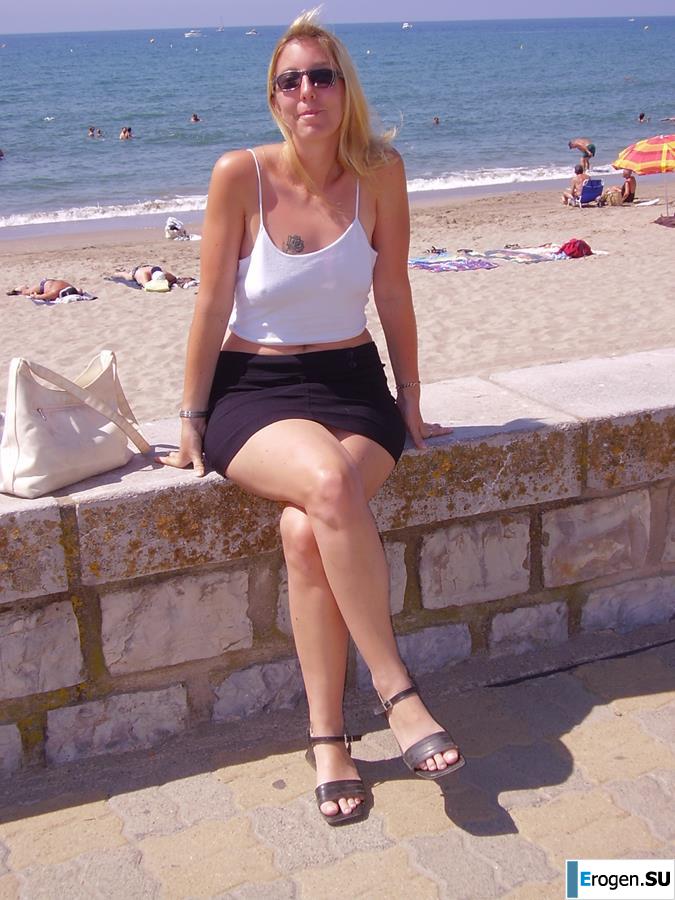 French Bi - Exhibitionist. Part 4. Photo 13