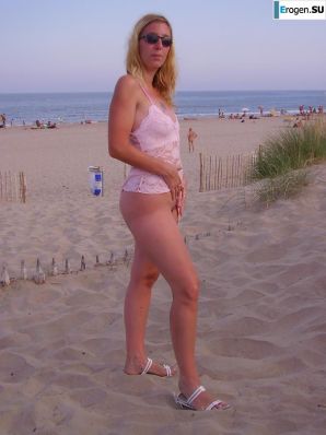 French Bi - Exhibitionist. Part 4. Thumb 18