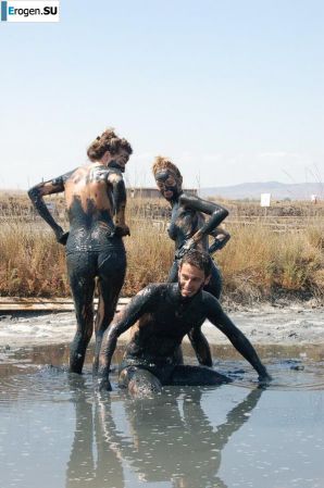 Naked in the Mud. Part 3. Thumb 28