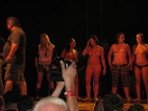 Tits and some pussies at rock concerts. Part 3. Thumb 28