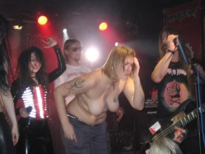 Tits and some pussies at rock concerts. Part 3. Thumb 31