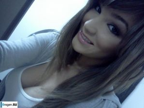 Busty Selfies. Thumb 37