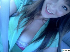 Busty self-shot. Part 2. Thumb 31