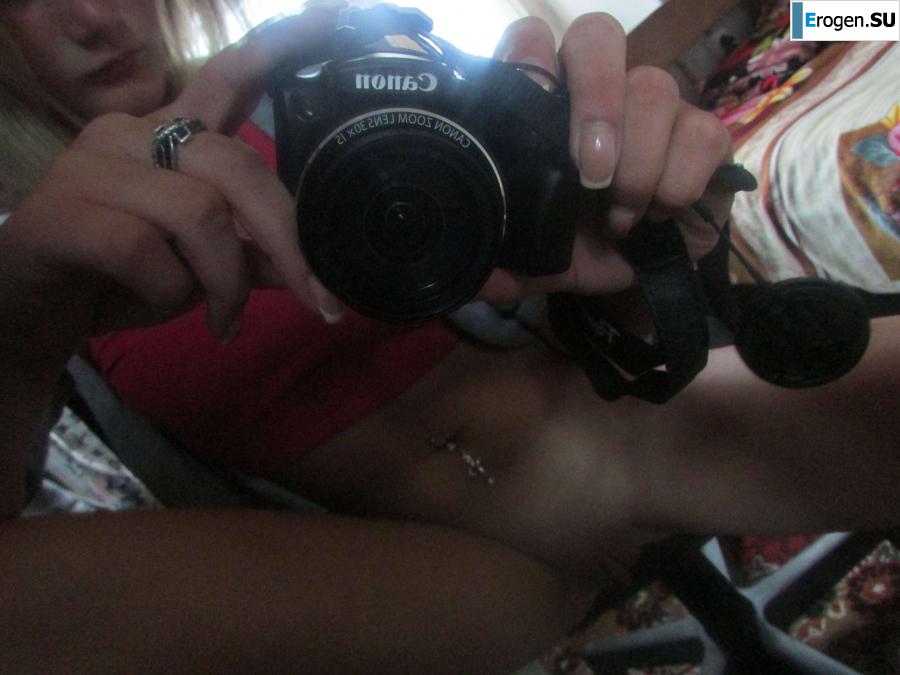 The girl loves to photograph her pussy. Photo 21