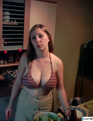Chloe. Thumb 17