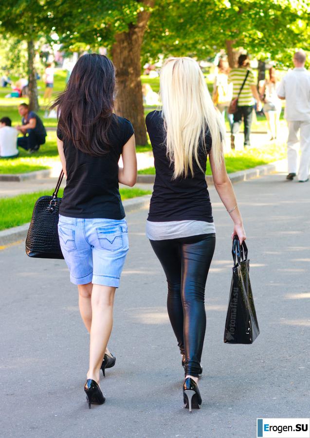Girls in Leggings. Photo 10