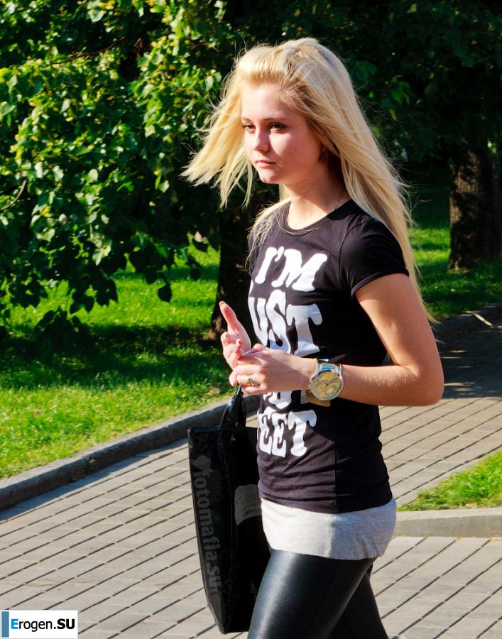 Girls in Leggings. Photo 14