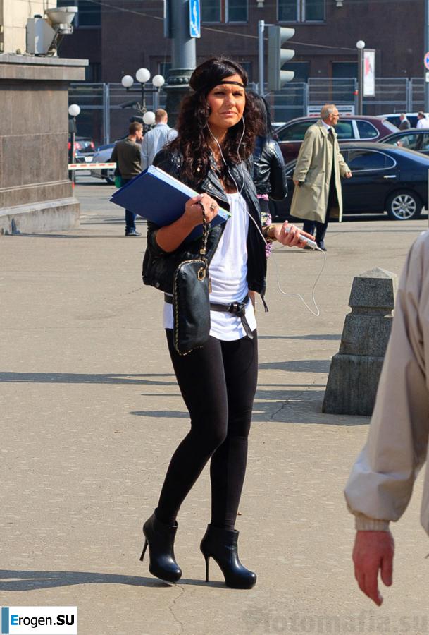 Girls in Leggings. Photo 36