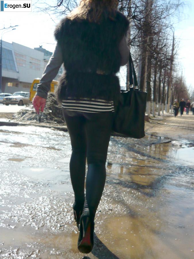 Girls in Leggings. Photo 58