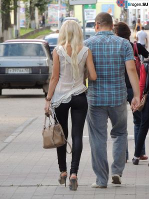 Девушки в леггинсах. Эскиз 26